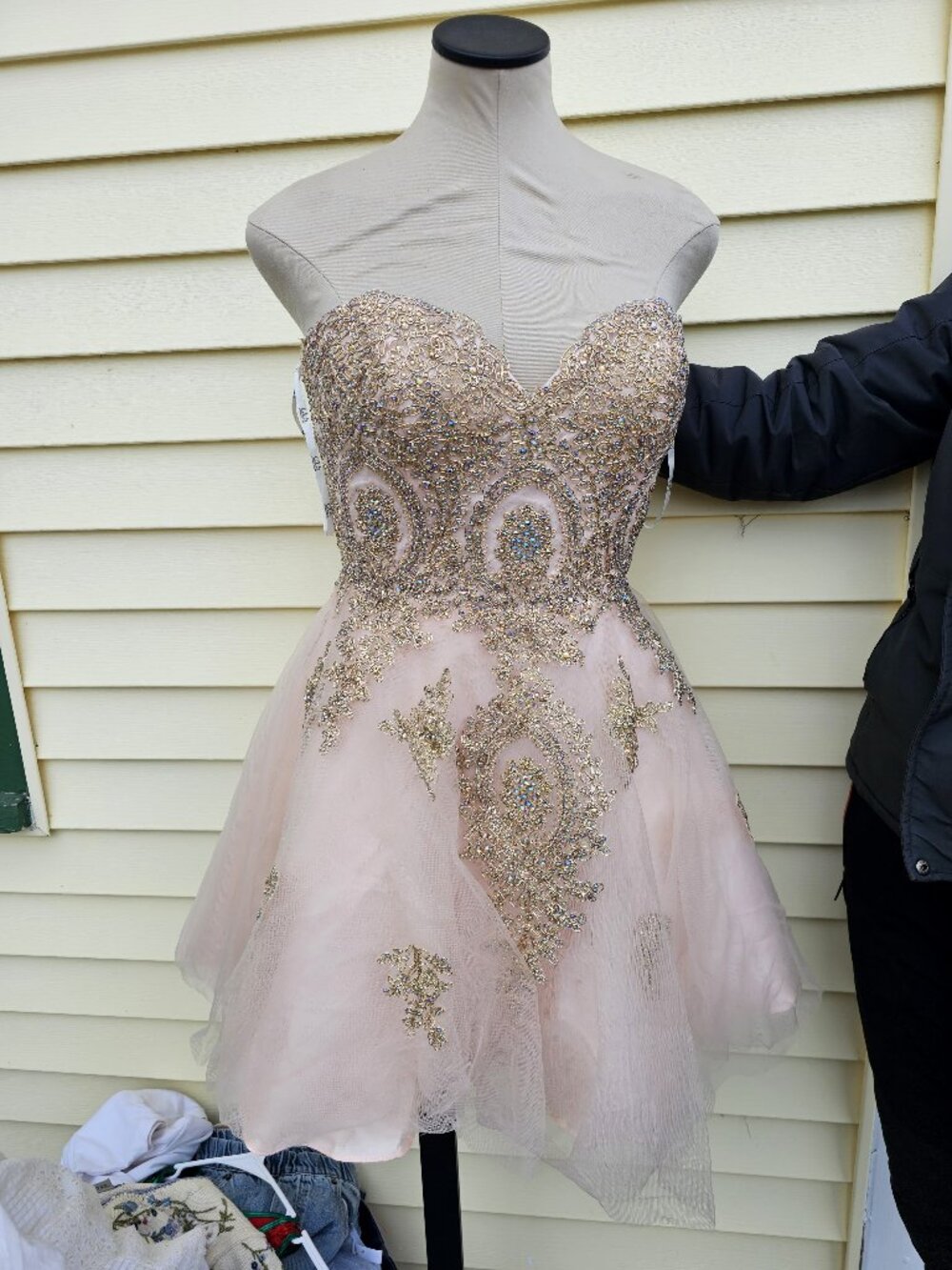 Elizabeth K GLS Junior Short Pink Strapless Homecoming Dress Sweetheart Neckline